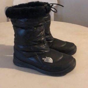 Women’s North Face winter boot
